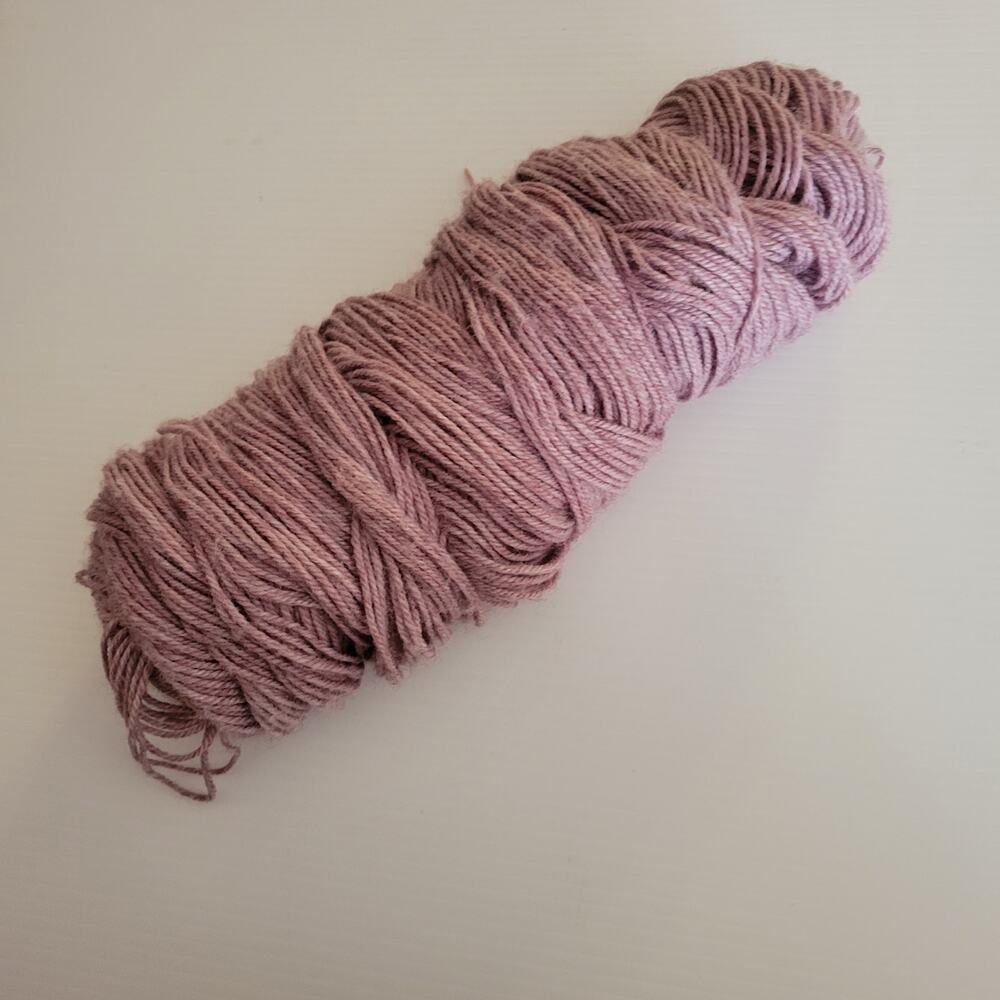 Vintage Chunky Yarn Skein – Dusty Rose Pink Lavender – 6.25 oz / 177g